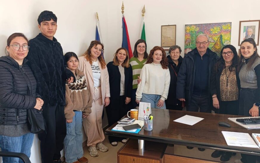 Pietra rafforza il suo modello di accoglienza: una nuova famiglia entra nella comunità grazie al Progetto SAI